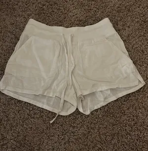 Urban Outfitters Linen Shorts thumbnail 1