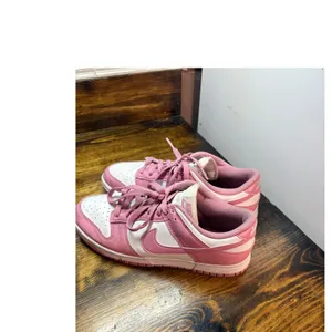 Nike Pink And‎ White Sneakers Size 8.5 thumbnail 2