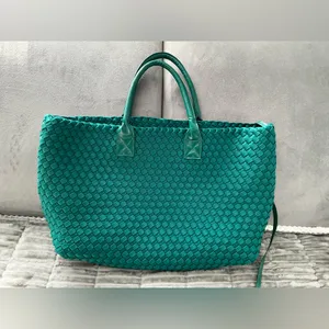 Beautiful spacious tote💚💚💚 Green thumbnail 2