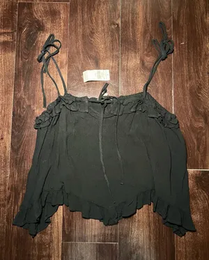 American Eagle Outfitters Black Blouse Size Medium thumbnail 1