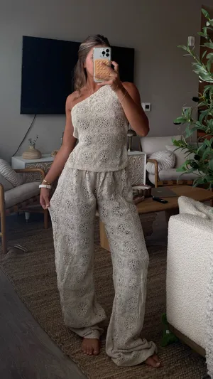 White Fox Set Boutique thumbnail 1