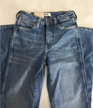 Wrangler Jeans thumbnail 1