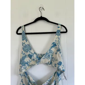 ASOS DESIGN Blue Floral Toile Cutout Midi‎ Dress Size US 10 Twisted Bust Summer thumbnail 3