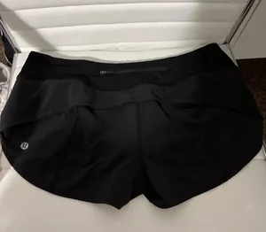 Lululemon Hotty Hot Short II 2.5” Black thumbnail 2