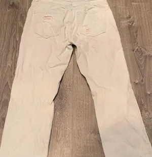 Light washed Jeans thumbnail 2