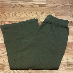 Women's Olive Wide Leg Pants thumbnail 1