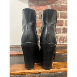 Marc Fisher Black Leather Round Toe Block Heel Ankle Boots Size 9 thumbnail 3