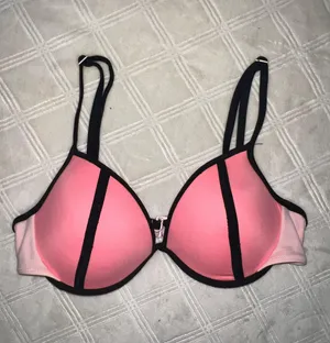 Victoria's Secret Swimsuit Top thumbnail 1
