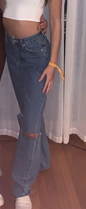 White Fox High Waist Jeans thumbnail 2