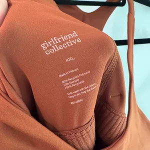 Girlfriend Collective Lola V Nwck Dress with Built-in Shorts‎ Mahogany 4XL thumbnail 5