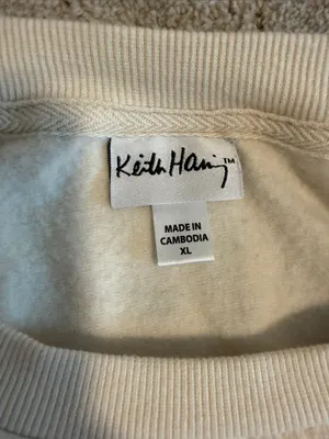 Keith Haring Cream 'LOVE' Heart Graphic Sweatshirt Crewneck Sz XL thumbnail 2