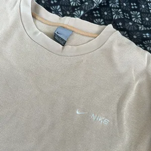 90s Nike Crewneck thumbnail 2