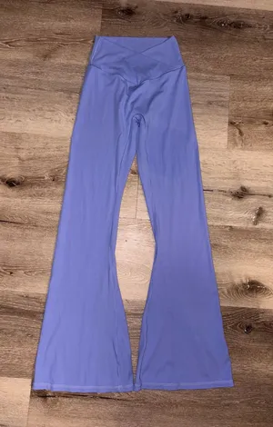 High-Rise Lavender Flare Leggings - Women thumbnail 1