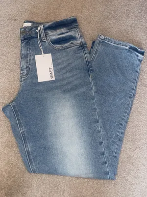 Buckle Skeeter Stretch Boyfriend Jeans thumbnail 1