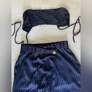 Lucy in the Sky, Navy Blue,Gold Striped Wide Leg Pants Two piece Set Sz S thumbnail 14