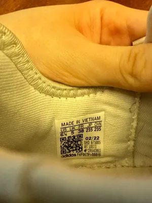 Adidas Shoes thumbnail 3
