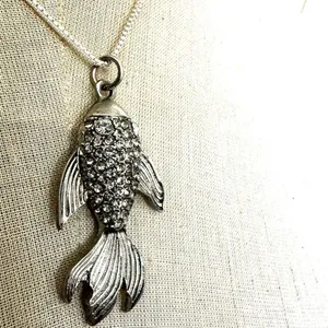 Vintage silver tone fish rhinestone pendant necklace thumbnail 3