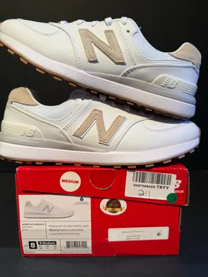 Women’s New Balance 574 size 8W thumbnail 1
