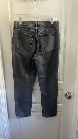 Abercrombie High-Rise Mom Jeans thumbnail 2
