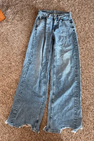 American Eagle Jeans thumbnail 1