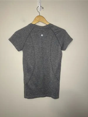 Lululemon Swiftly Tech Short Sleeve 2.0 Slate White gray W3DFNS size 6 thumbnail 3
