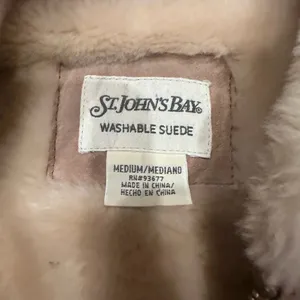 St.‎ John’s Bay Genuine Leather Suede Jacket Lined with Faux Fur Size Medium thumbnail 3