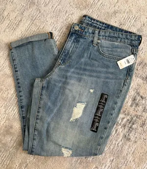 Gap NWT- Woman’s Boyfriend Fit Size 10/30R thumbnail 1