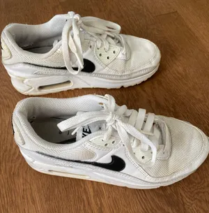 Nike Shoes thumbnail 1