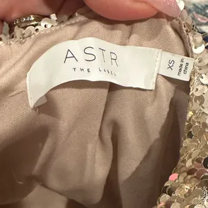 Astr the label Revolve Syriah Gold Sequin One-Shoulder Club Bodysuit Top thumbnail 4