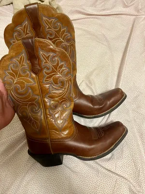 Ariat Cowboy / Cowgirl Boots thumbnail 1