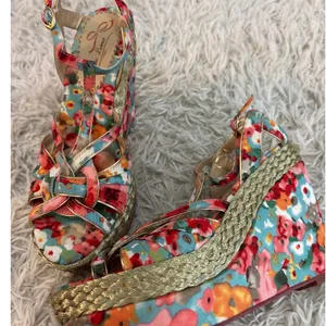 Poetic Licence Floral Wedge Sandals Women's 9 Multicolor‎ Open Toe Ankle Strap thumbnail 1