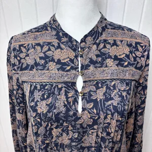 LUCKY BRAND Top Blue Pink Floral Pin-tucked Front Boho 3/4 sleeve shirt size‎ M thumbnail 5