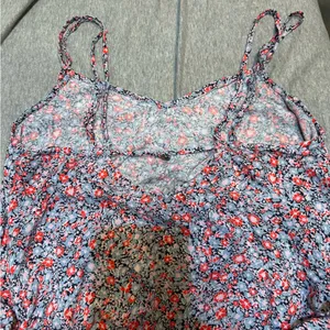 American Eagle floral spaghetti strap top thumbnail 3