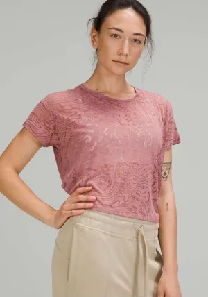 Lululemon Cates Tee Veil Spiced Chai thumbnail 1