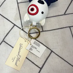 Universal Thread Target Bullseye Dog Keychain Charm OS White Denim Jacket NWT thumbnail 4