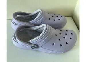 Crocs Comfort Classic Faux Fur Womens 8 and Men’s 6 Slip On Lined Clogs Lavender thumbnail 1