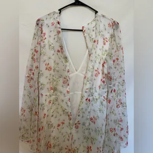Area Stars Arya Floral Bell‎ Sleeve Dress Size Large thumbnail 11