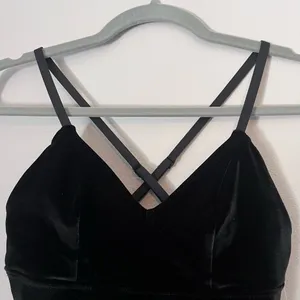 Beyond Yoga NEW Velvet VIP Long Line Adjustable Strap Sports Bra Black XS thumbnail 4