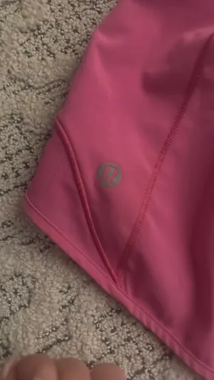 Lululemon Hotty Hot 2.5" Shorts thumbnail 4