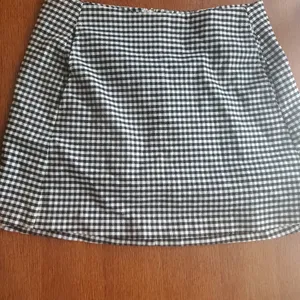 Urban Outfitters Classic Black and White Gingham Checkered Skirt Size Small Pock thumbnail 2