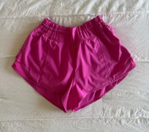 High-Rise Hotty Hot Lululemon Shorts 2.5" Pink thumbnail 1
