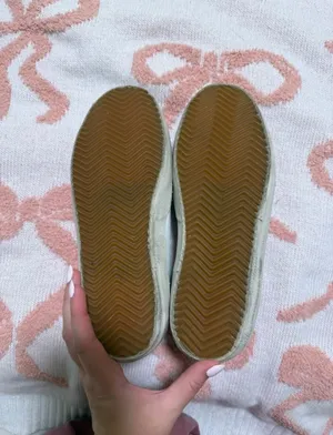 Golden Goose  thumbnail 6