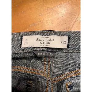 Abercrombie & Fitch Women Denim Shorts Perfect Stretch Cuffed Blue Jean 2/26 (31 thumbnail 4
