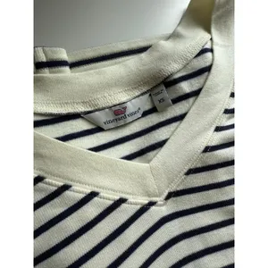 $98 Vineyard Vines White Navy striped Vneck Sweatshirt tee - XS thumbnail 7