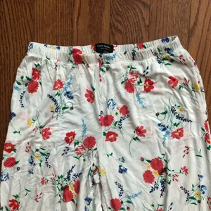 Kate Spade Floral Pajama Pant Set White Red, Blue & Green Accents Women’s Size S thumbnail 11
