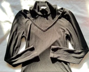 Revolve Cut-Out Long Sleeve Top thumbnail 6