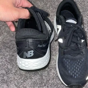 New Balance Tennis Shoes thumbnail 4