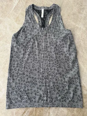 Athleta Medium Momentum Tank Seamless  thumbnail 1