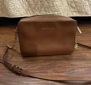 Michael Kors Purse thumbnail 1