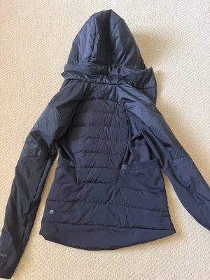 Lululemon Women’s Down for It All Jacket Size 2 thumbnail 3